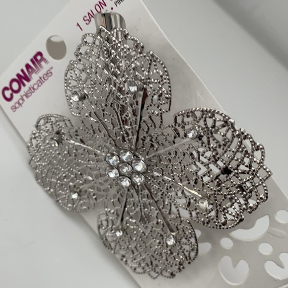 RHINESTONE HAIR CLIP WITH SILVER MESH FLOWER - Picture 6 of 11